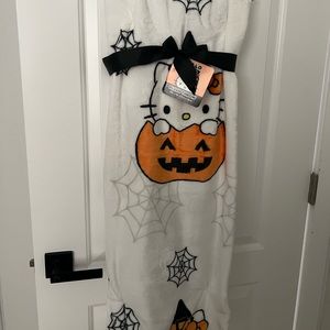 Hello Kitty Halloween Blanket
